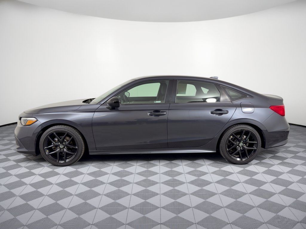 Used 2023 Honda Civic Sport image 2