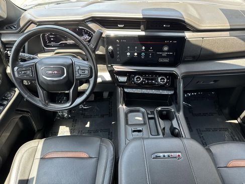 Used 2024 GMC Sierra 2500 AT4 w/ AT4 Premium Plus Package image 9
