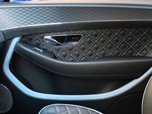 Used 2024 Bentley Continental GT Speed image 19