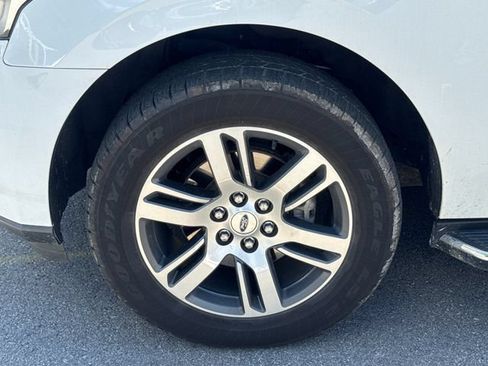Used 2022 Ford Expedition Limited AWD/4WD image 26