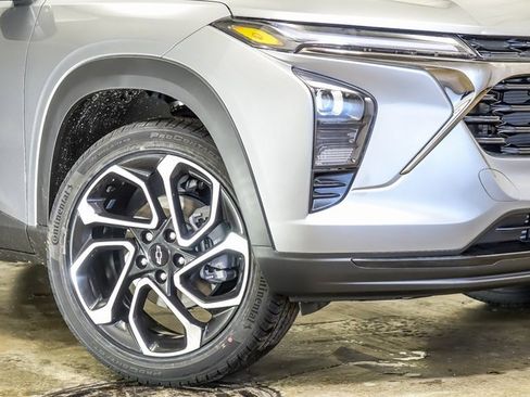 New 2026 Chevrolet Trax RS w/ Driver Confidence Package image 4