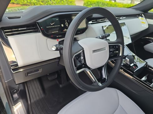 New 2026 Land Rover Range Rover Sport SE AWD/4WD image 16