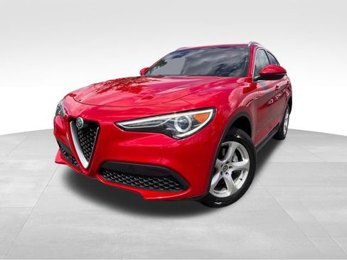 Used 2020 Alfa Romeo Stelvio RWD image 9