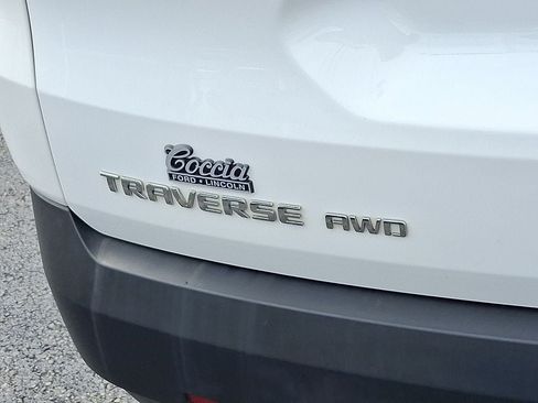Used 2018 Chevrolet Traverse LS AWD/4WD image 29