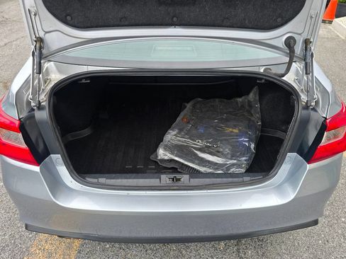 Used 2019 Subaru Legacy 2.5i Premium AWD/4WD image 18