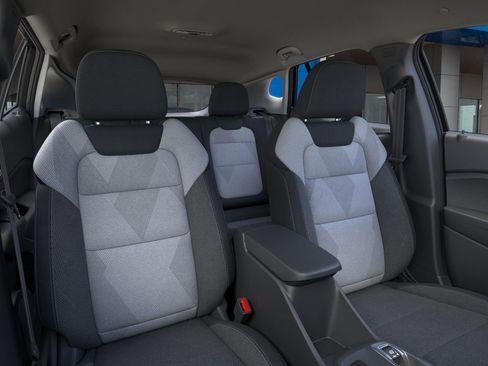 New 2026 Chevrolet Trax LS w/ LS Convenience Package FWD image 16