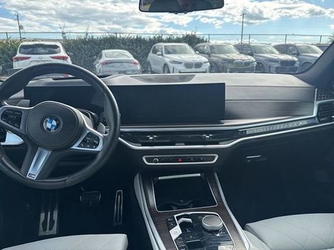 Used 2024 BMW X5 xDrive40i w/ M Sport Package image 22