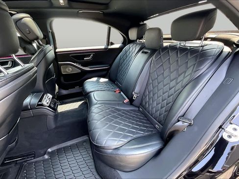 Used 2025 Mercedes-Benz S 580 4MATIC Sedan image 21