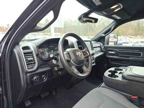 Used 2024 RAM 2500 Big Horn w/ Bed Utility Group image 23