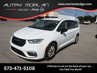 Used 2024 Chrysler Pacifica Touring-L