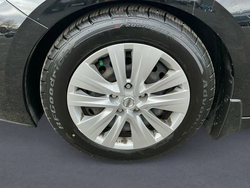 Used 2020 Nissan Sentra S image 9