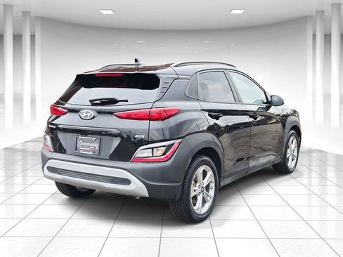 Used 2023 Hyundai Kona SEL AWD/4WD image 3