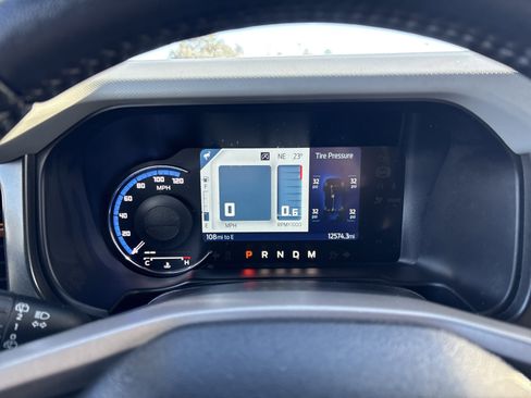 Used 2023 Ford Bronco Badlands image 19