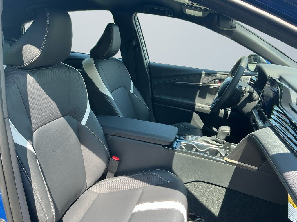 Used 2025 Toyota Camry SE FWD image 15