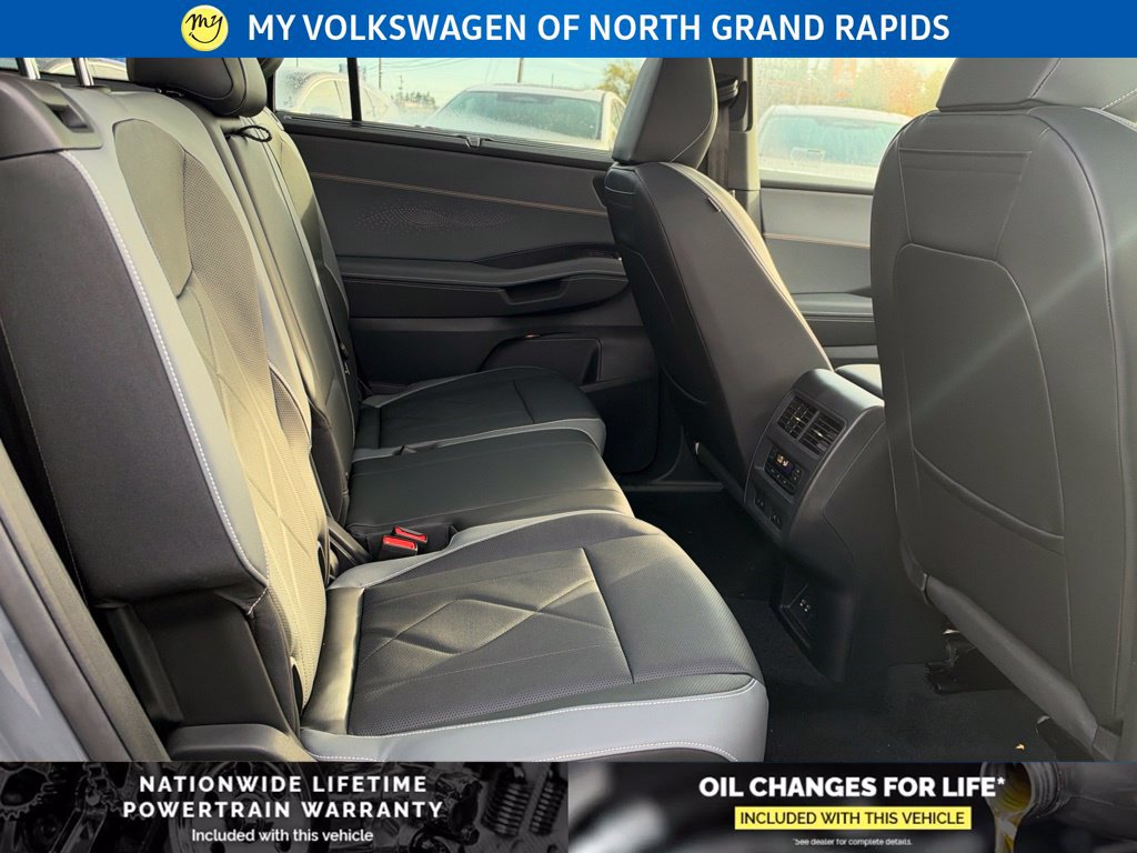 New 2027 Volkswagen Atlas SEL R-Line AWD/4WD image 25