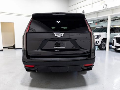 Used 2023 Cadillac Escalade Sport Platinum w/ LPO, ONYX Package image 25