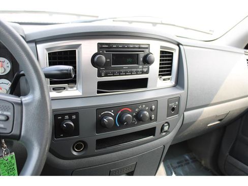 Used 2007 Dodge Ram 1500 Truck SLT image 17