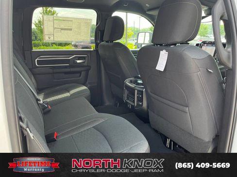 New 2026 RAM 2500 Big Horn AWD/4WD image 24