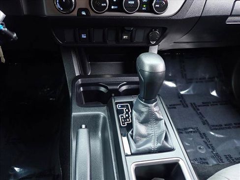 Used 2023 Toyota Tacoma SR AWD/4WD image 20