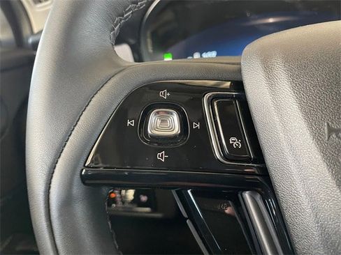 New 2025 Lincoln Corsair Reserve w/ Equipment Group 202A image 25