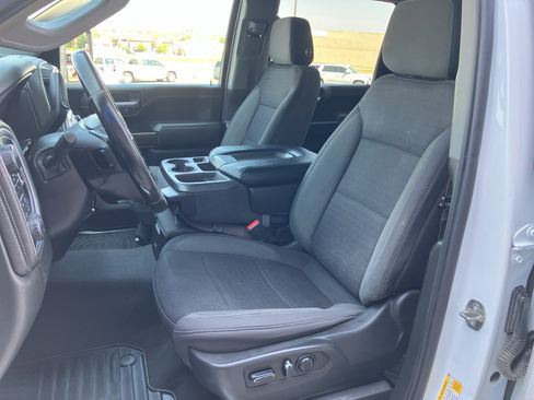 Used 2023 Chevrolet Silverado 2500 LT w/ Convenience Package image 9