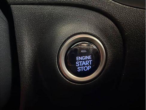 Used 2014 Hyundai Genesis 3.8 RWD image 18