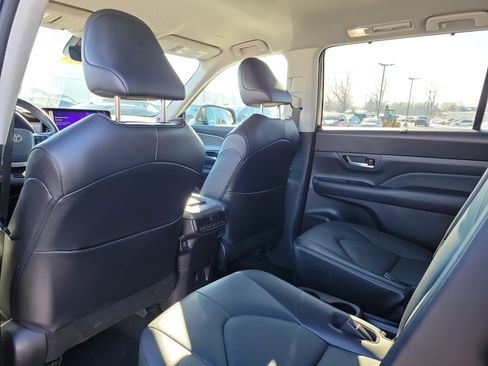 Used 2024 Toyota Grand Highlander XLE image 14
