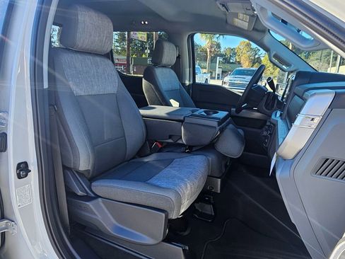 New 2026 Ford F250 XLT w/ XLT Premium Package image 9