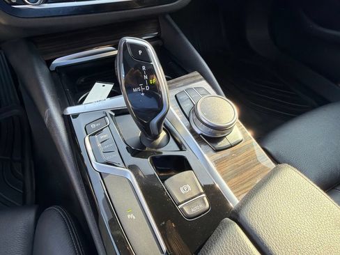 Used 2018 BMW 530i xDrive w/ Premium Package AWD/4WD image 30