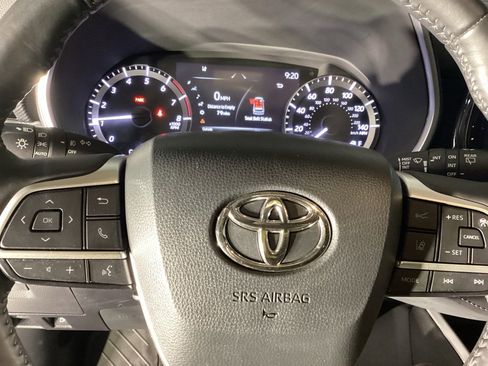 Certified 2023 Toyota Highlander XSE image 18