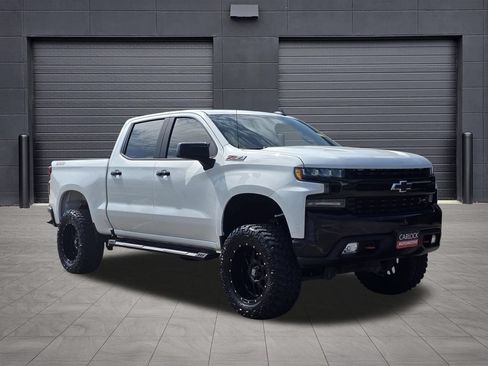 Used 2019 Chevrolet Silverado 1500 LT Trail Boss AWD/4WD image 3
