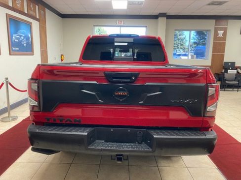 Used 2021 Nissan Titan PRO-4X w/ Pro-4x Convenience Package image 2