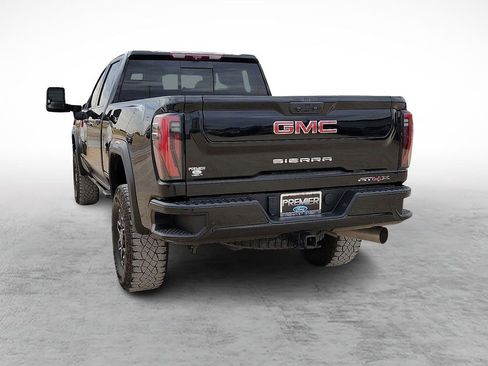 Used 2024 GMC Sierra 2500 AT4X image 8