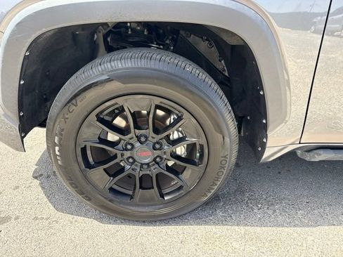 Used 2022 Toyota Tundra SR5 RWD image 4