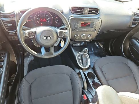 Used 2016 Kia Soul image 11
