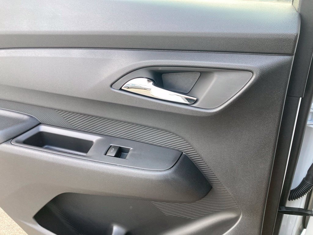 New 2027 Chevrolet Bolt LT w/ Comfort Package FWD image 20