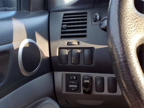 Used 2006 Toyota Tacoma 2WD Access Cab w/ Convenience Pkg image 9