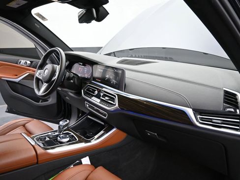 Certified 2023 BMW X5 M50i w/ Executive Package image 20