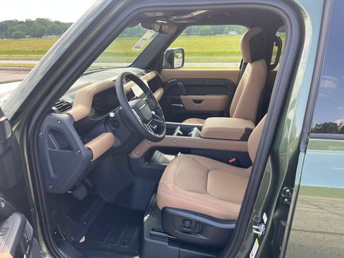 New 2026 Land Rover Defender 110 X-Dynamic SE AWD/4WD image 9