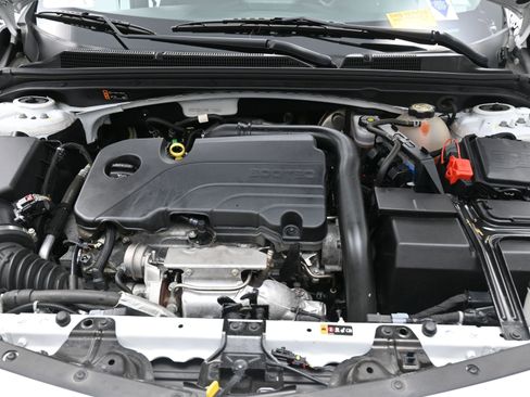 Used 2022 Chevrolet Malibu LT image 16