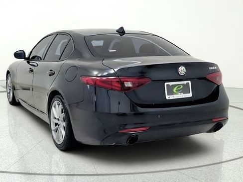 Used 2023 Alfa Romeo Giulia Sprint RWD image 7