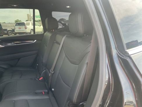 Used 2024 Cadillac XT6 Premium Luxury AWD/4WD image 8