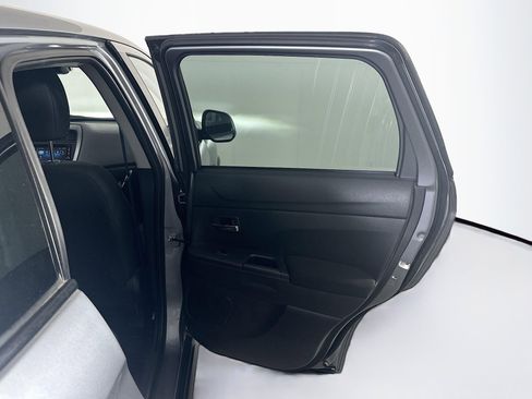 Used 2025 Mitsubishi Outlander Sport SE image 28