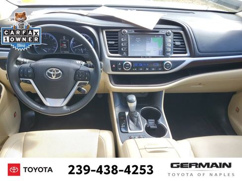 Used 2016 Toyota Highlander Limited image 17