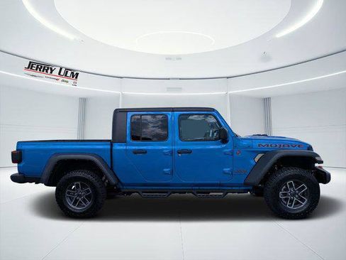 Certified 2024 Jeep Gladiator Mojave AWD/4WD image 2