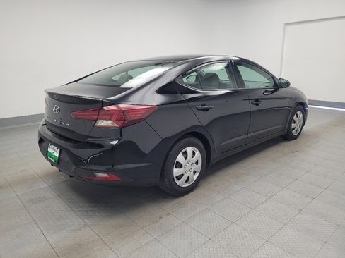 Used 2020 Hyundai Elantra SE image 9