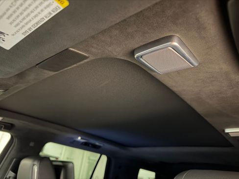 Used 2023 Cadillac Escalade Sport Platinum w/ Heavy-Duty Trailer Package AWD/4WD image 43