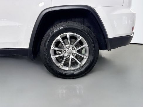 Used 2017 Jeep Grand Cherokee Laredo w/ Quick Order Package 23E AWD/4WD image 30