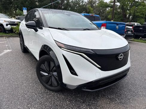 Used 2023 Nissan Ariya AWD image 4