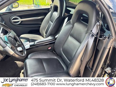 Used 2004 Chevrolet SSR RWD image 12